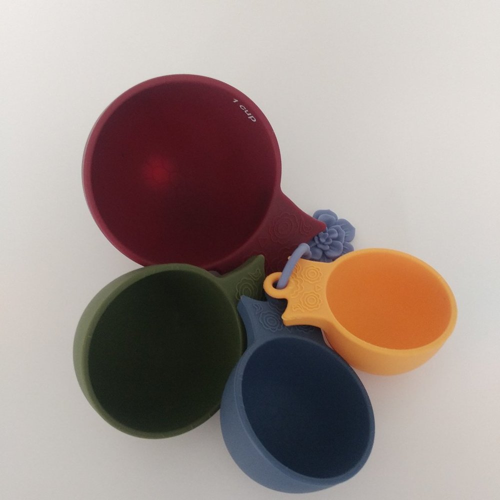 A baker's delight! Silicone measuring cups | Vibrant earthy tones | Kitc…
